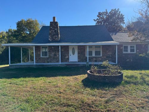 965 Hodges Farm Rd, Martinsville, VA, 24112-6845 | Card Image