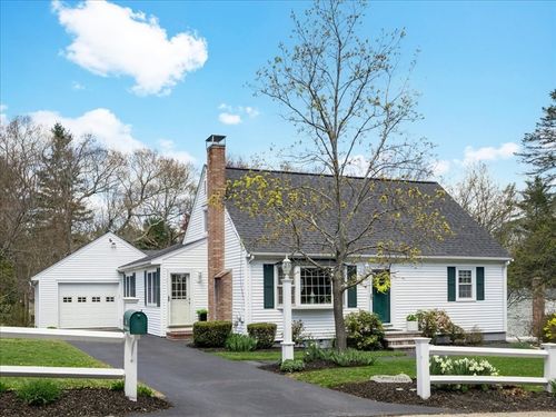 16 Howland Ter, Stoughton, MA, 02072-3922 | Card Image