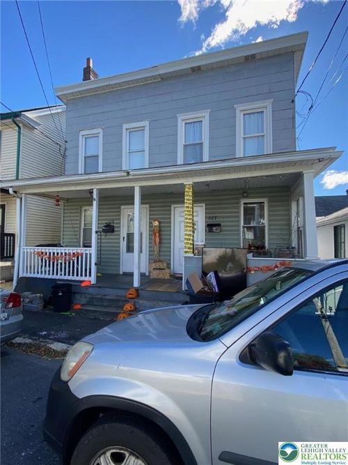 207 E Mcmurtrie St, Summit Hill, PA, 18250-1602 | Card Image