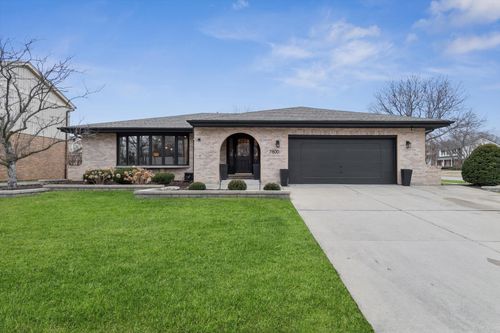 7800 Dorchester Ln, Darien, IL, 60561-4861 | Card Image