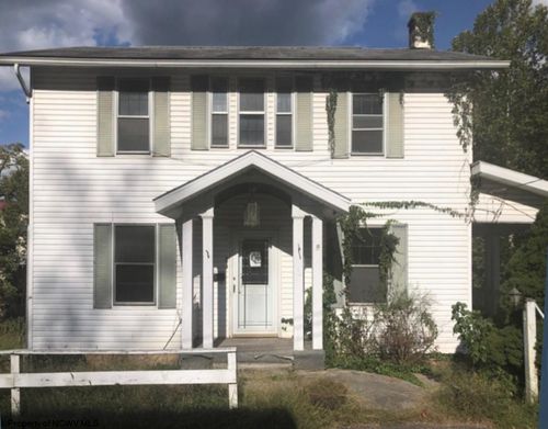 106 Madison St, Fairview, WV, 26570 | Card Image