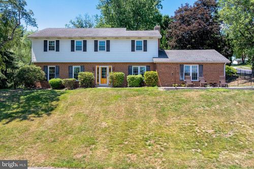 429 Pawnee Dr, MECHANICSBURG, PA, 17050-2547 | Card Image