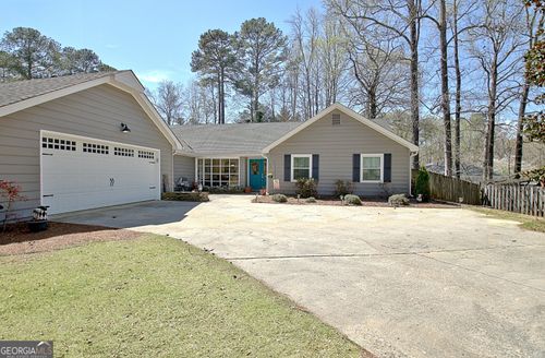 200 Doe Run, Peachtree City, GA, 30269-1210 | Card Image