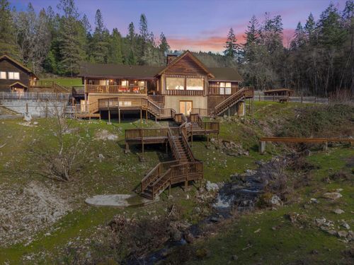 928 Old Stage Rd, Wolf Creek, OR, 97497-9802 | Card Image