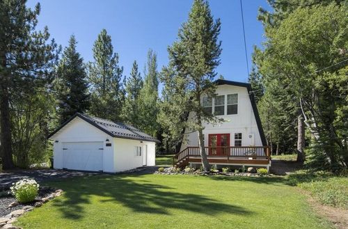 12365 Viking Way, Truckee, CA, 96161-7045 | Card Image