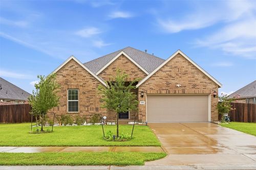 15551 Blue Lake Dr, Mont Belvieu, TX, 77523-2335 | Card Image