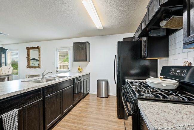 4902 Everett Loop, House other with 3 bedrooms, 2 bathrooms and null parking in Converse TX | Image 9