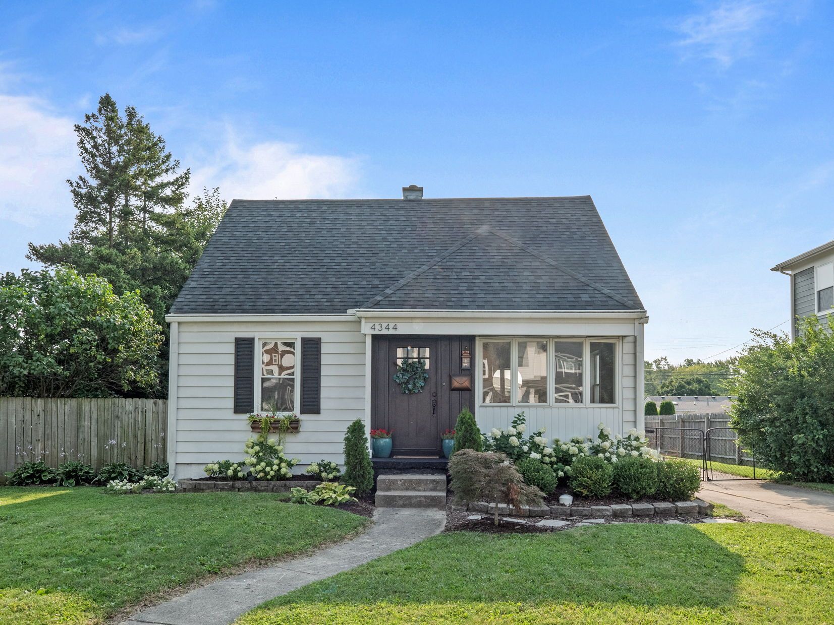 Hampton Blvd, Royal Oak, MI 48073