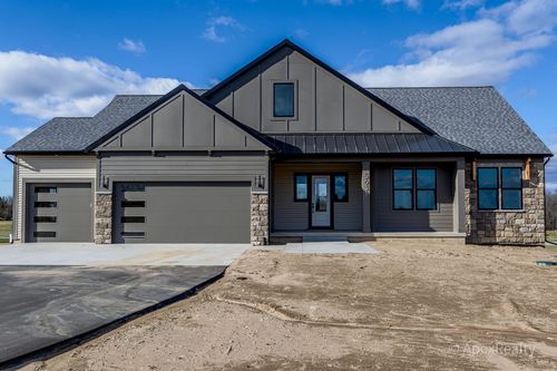 15-5631 Pioneer Pass, Caledonia, MI, 49316-9241 | Card Image