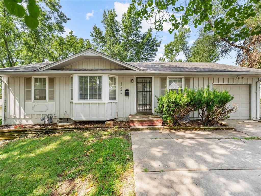 White Ave, Kansas City, MO 64134