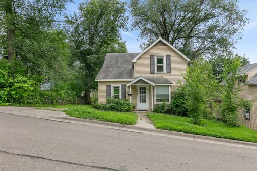 312 Merriam Ave, Montevideo, MN, 56265-1954 | Card Image
