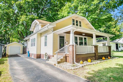 403 Orchard St, Dowagiac, MI, 49047-1230 | Card Image