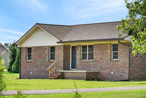 117 Kay Cir, Lafayette, TN, 37083-3302 | Card Image