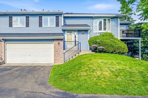 14733 Lower Endicott Way, Apple Valley, MN, 55124-6451 | Card Image