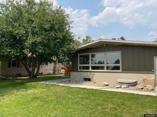 842 Fort St, Buffalo, WY, 82834-2306 | Card Image