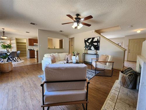 2516 Glen Field Dr, Cedar Park, TX, 78613-7610 | Card Image