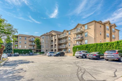 211-1820 Walkers Line, Burlington, ON, L7M4V4 | Card Image
