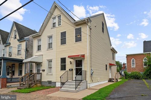 477 N Evans St, POTTSTOWN, PA, 19464-5317 | Card Image