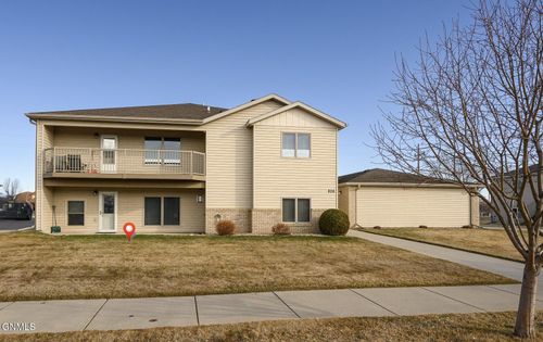 unit-1-806 Bridgeport Dr, Bismarck, ND, 58504-7471 | Card Image