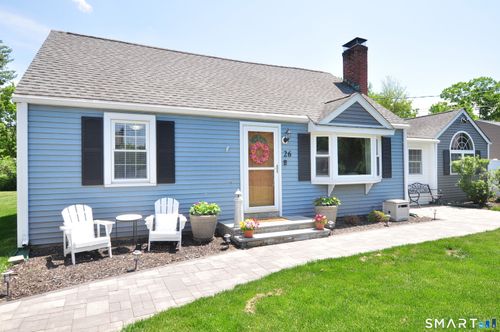 26 Village Rd, Simsbury, CT, 06070-1635 | Card Image