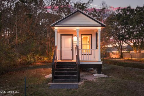 220 Church Ln, Long Beach, MS, 39560-5440 | Card Image