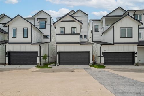 1611 Regents Gate Rd, Houston, TX, 77055-2092 | Card Image