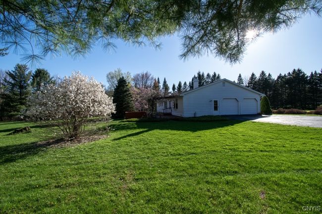 462 Hacadam Rd, House other with 3 bedrooms, 2 bathrooms and null parking in Sauquoit NY | Image 4