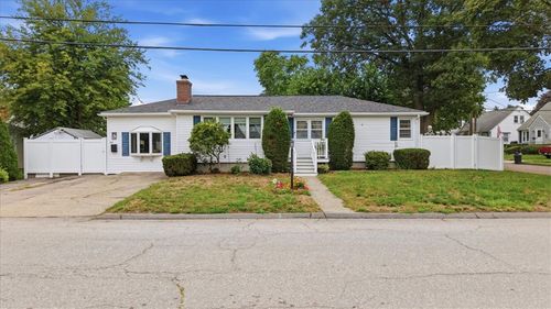 77 Harper Ave, Cranston, RI, 02910-5520 | Card Image