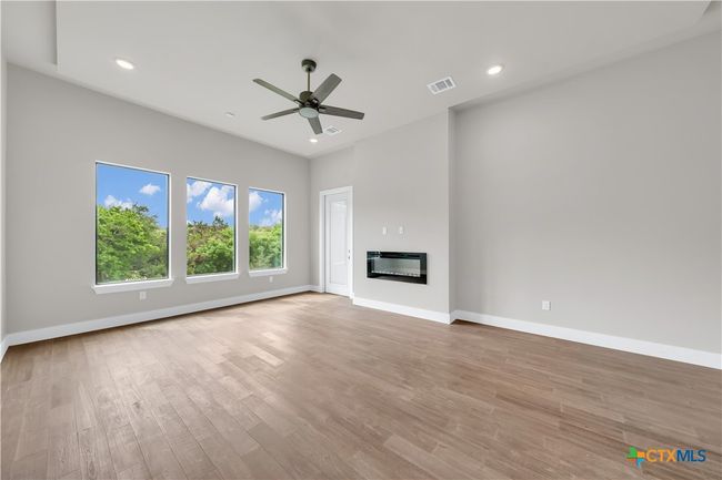 6846 Spring Branch Rd, House other with 3 bedrooms, 4 bathrooms and null parking in Spring Branch TX | Image 17