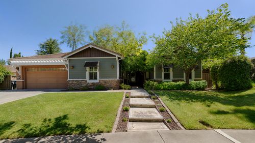 9290 Eagle Springs Pl, Roseville, CA, 95747-6323 | Card Image