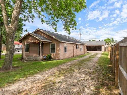 3320 Brooks Avene, Bay City, TX, 77414 | Card Image