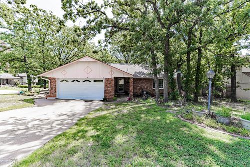 1103 S Division St, Sapulpa, OK, 74066-5827 | Card Image