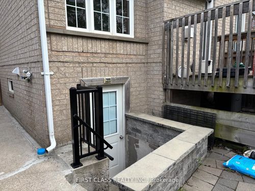 bsmt-3023 Mission Hill Dr, Mississauga, ON, L5M0B8 | Card Image