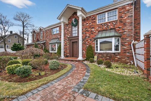 728 Huguenot Ave, Staten Island, NY, 10312-2636 | Card Image