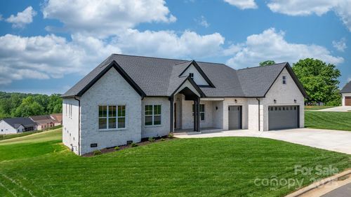 4227 Holly Cir Ne, Conover, NC, 28613-9424 | Card Image