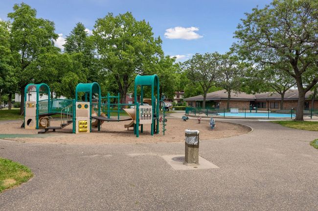 2735 Colfax Ave S, House other with 3 bedrooms, 3 bathrooms and null parking in Minneapolis MN | Image 47