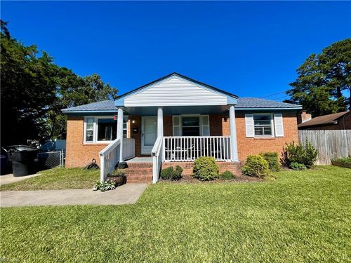 904 Robinson Rd, Portsmouth, VA, 23701-4017 | Card Image