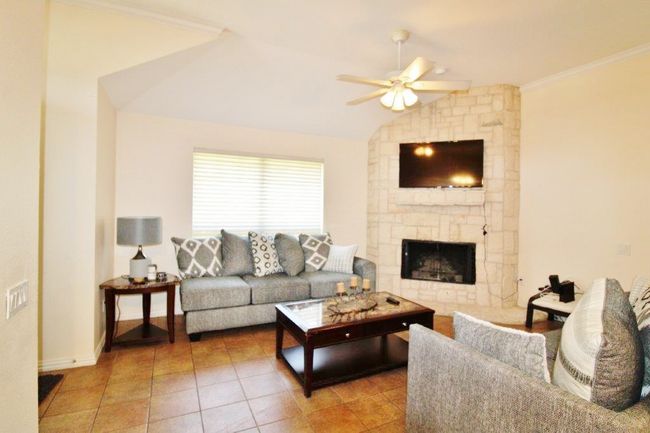5131 Trail Dust Ln, Home with 2 bedrooms, 2 bathrooms and null parking in Arlington TX | Image 4