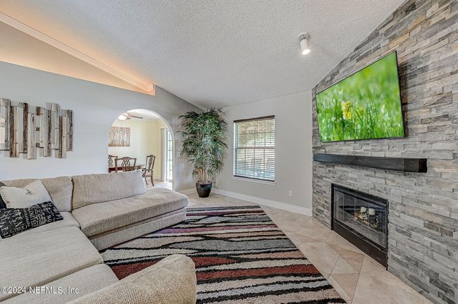 5526 Chambers Way, House other with 3 bedrooms, 2 bathrooms and null parking in JACKSONVILLE FL | Image 7