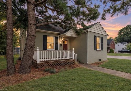 32 Old Fox Hill Rd, Hampton, VA, 23669-2347 | Card Image