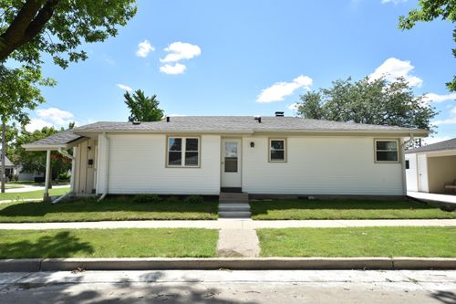 4859 N 105th St, Milwaukee, WI, 53225-3916 | Card Image