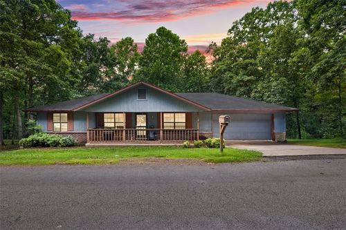 8 Kenilworth Dr, Bella Vista, AR, 72714-4528 | Card Image