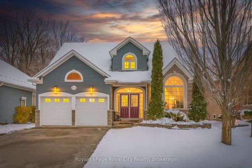 {{alt}} | Card Image