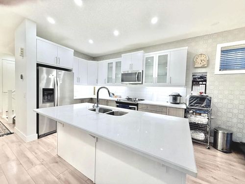 148 Carrington Cir Nw, Calgary, AB, T3P0Y4 | Card Image