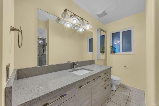 9942 Semiahmoo Rd, House other with 6 bedrooms, 3 bathrooms and 5 parking in Surrey BC | Image 9