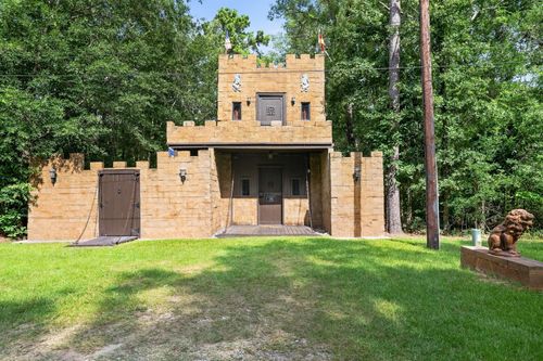 145 Norfolk, Livingston, TX, 77351-8327 | Card Image