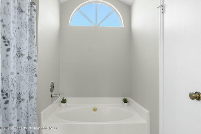 5948 Lyon Rd, House other with 3 bedrooms, 2 bathrooms and null parking in SPRING HILL FL | Image 22