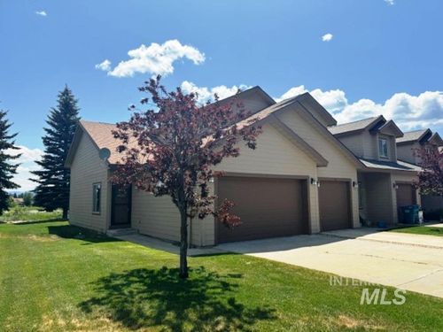 unit-1-24 Mangum Cir, Donnelly, ID, 83615-5069 | Card Image