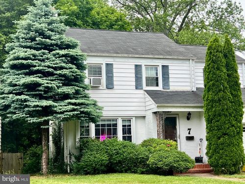 7 Pershing Ave, Ewing, NJ, 08618-2609 | Card Image