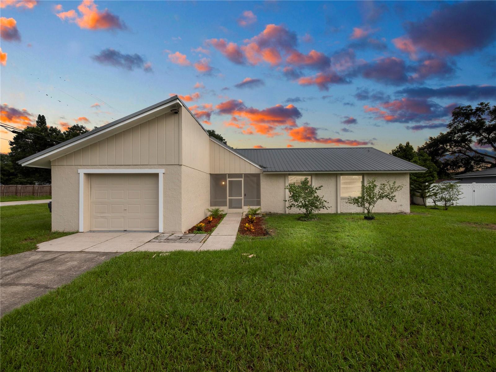 Duff Rd, Lakeland, FL 33810